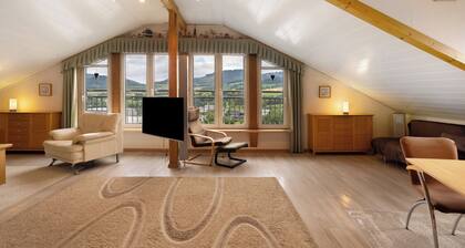 Ferienwohnung 'Panoramablick' mit Sauna, Bergblick, privater Terrasse und Wi-Fi