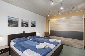 1 bedroom, free WiFi - Holiday Apartment 'Panoramablick' with Sauna, Mountain View, Private Terrace and Wi-Fi (Olsberg)