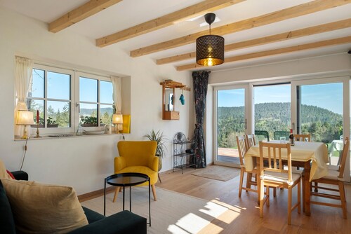 Ferienhaus 'Backhaus' mit Bergblick, privater Terrasse und eigenem Garten