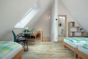 1 غرفة نوم وواي فاي مجان�ًا وملاءات أسرّة