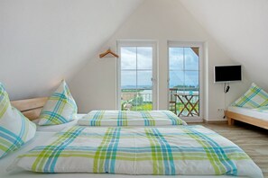 1 bedroom, free WiFi, bed sheets