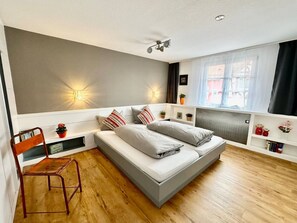 2 bedrooms, iron/ironing board, free WiFi, bed sheets - In the Half-Timbered House "Neustadt" Apartment 2 – 5 Minutes to the Lake (Überlingen)