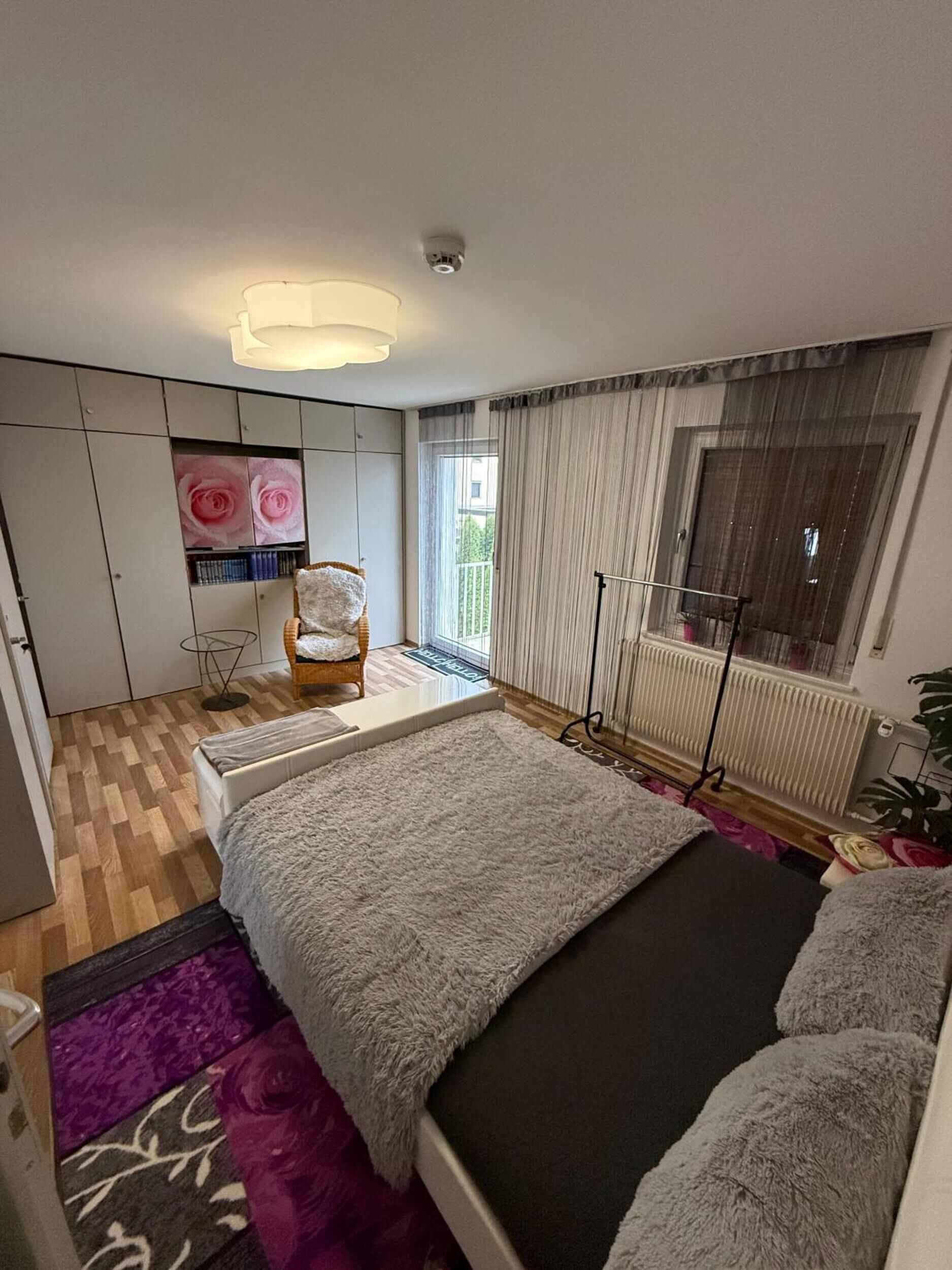 5 bedrooms, bed sheets