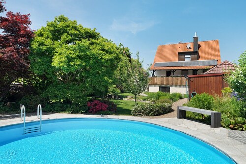 Ferienwohnung 'Aschoff' mit Bergblick, Gemeinschaftspool und Wi-Fi