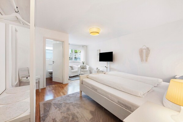 1 bedroom, free WiFi, bed sheets