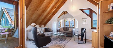 Télévision, chaîne hi-fi