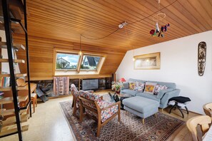 Télévision, lecteur de DVD, chaîne hi-fi