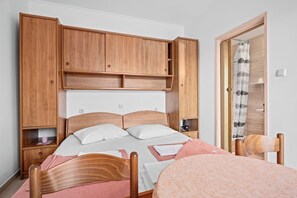 Free WiFi - Studio in Rab near Sandy Beach (Rab)