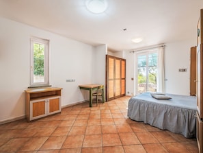 2 bedrooms, Internet