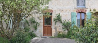 Farmhouse in Giroux near Forest & Lake