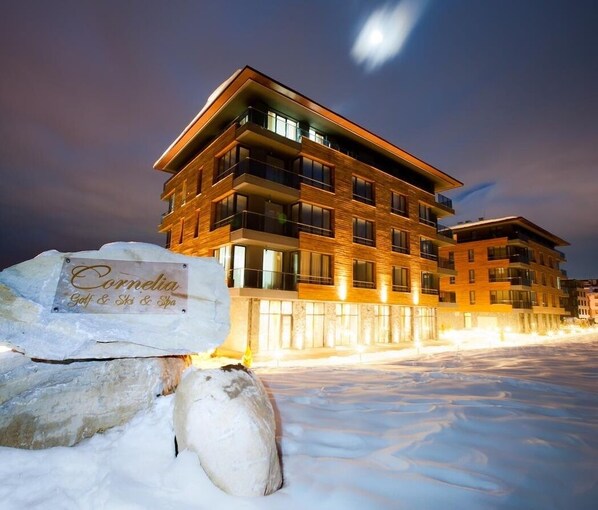 Exterior - Razlog Bansko Bulgaria - Cornellia 1-bedroom suite condo with Mountain View (Bansko)