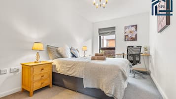 1 bedroom, desk, iron/ironing board, WiFi