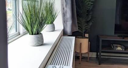 Free Parking & Mins to Downtown!