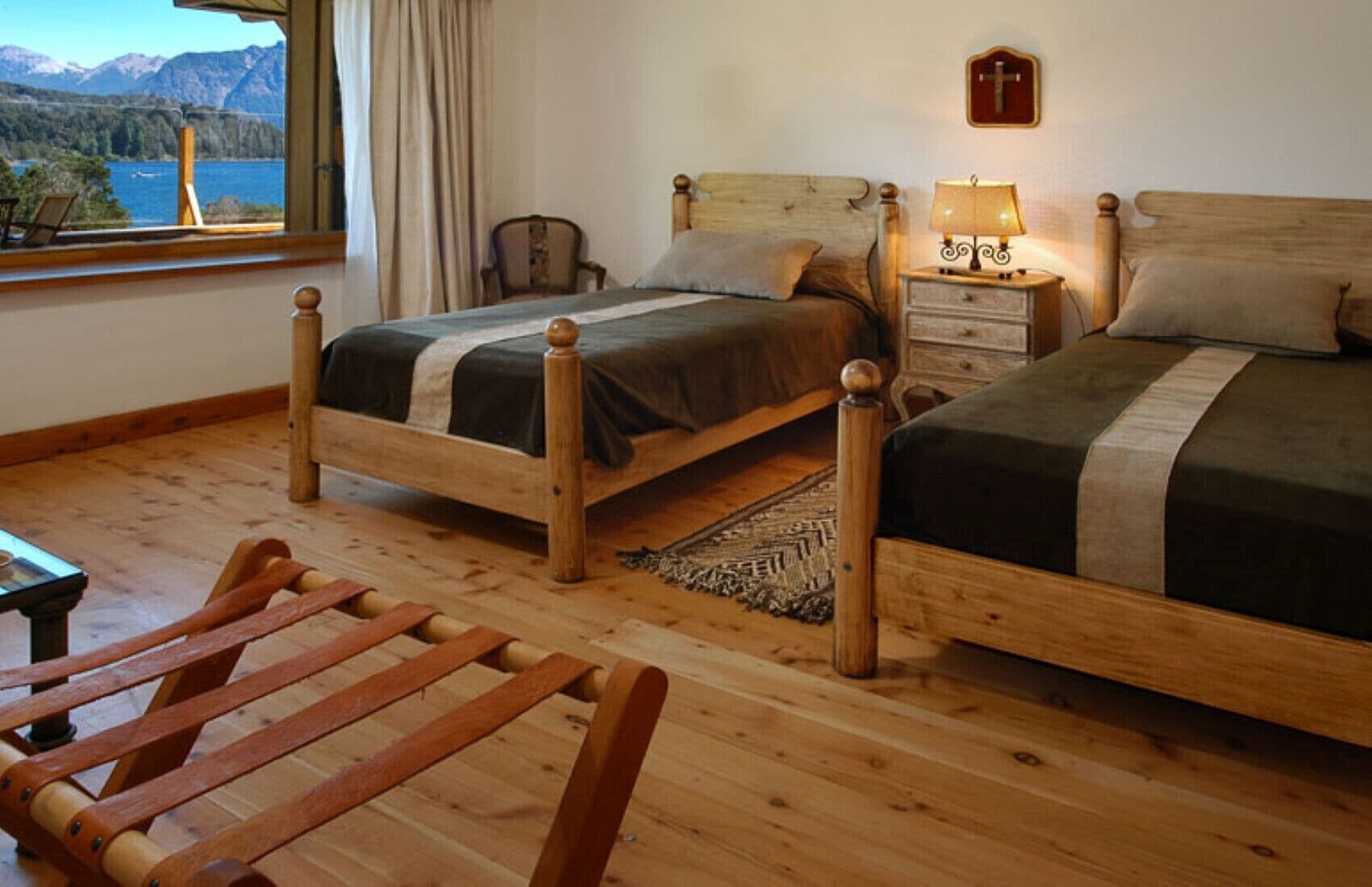 7 habitaciones, tabla de planchar con plancha y wifi gratis 