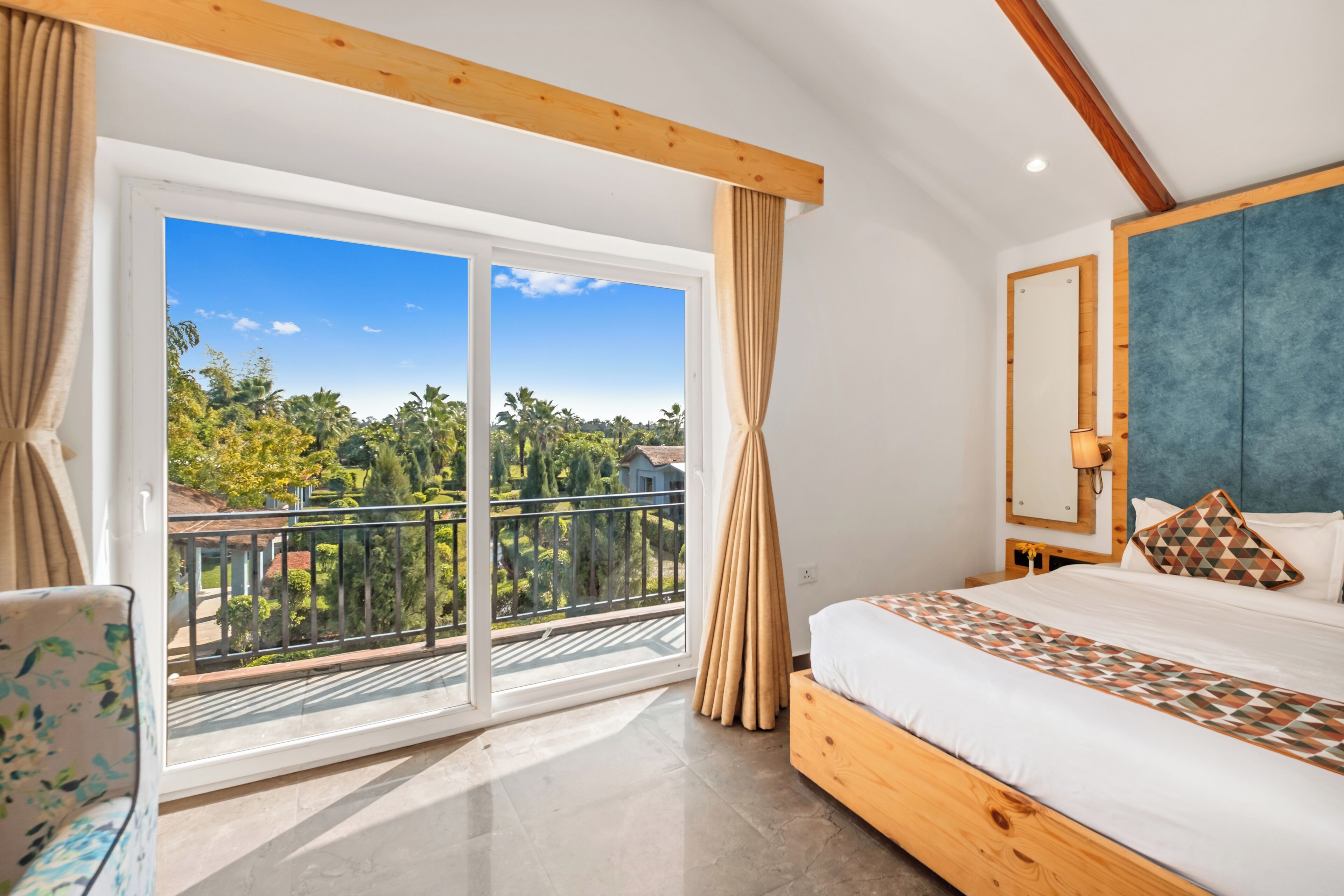 Premium Room with Balcony | Wi-fi (inkludert) og sengetøy