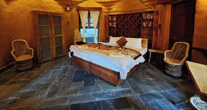 Nature Stay in Mud cottage with Food, Yoga & Meditation in Dharamshala