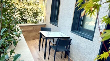Appartamento familiare, vista cortile | Terrazza/patio