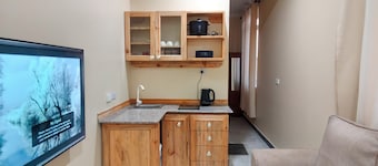 Al-mendhiry Apartment