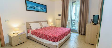 1 bedroom, iron/ironing board, bed sheets