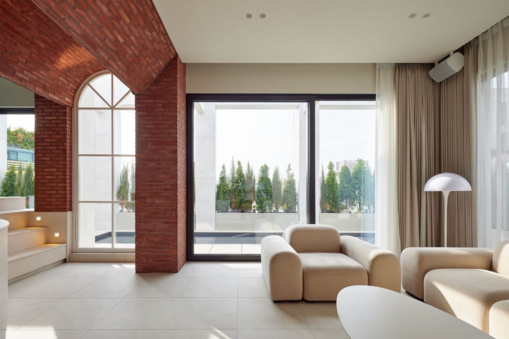 Romantic Luxury Penthouse In Trendy Hongdae With Private Rooftop Pool - Seoul