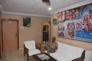 Deluxe Double Room | Desk, laptop workspace, free WiFi