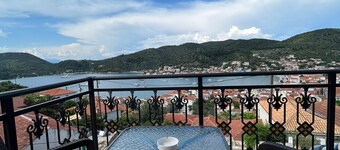 3-bedroom house in charming Ithaki with AC, WiFi. Live the Greek dream