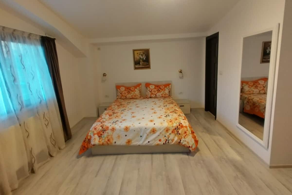 Standard Double Room, Mountain View | Desk, WiFi (free)
