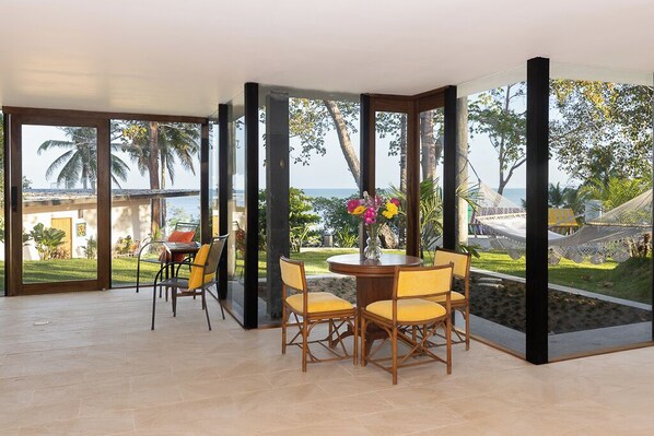 Dining - La Sinforosa - Atrium House / Playa Corona (Playa Corona)