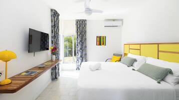 1 habitación, escritorio, wifi gratis y ropa de cama