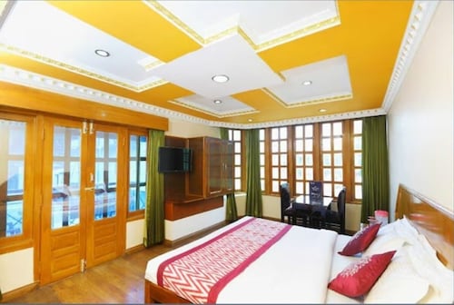 Hotel Gurupriya