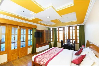 Hotel Gurupriya