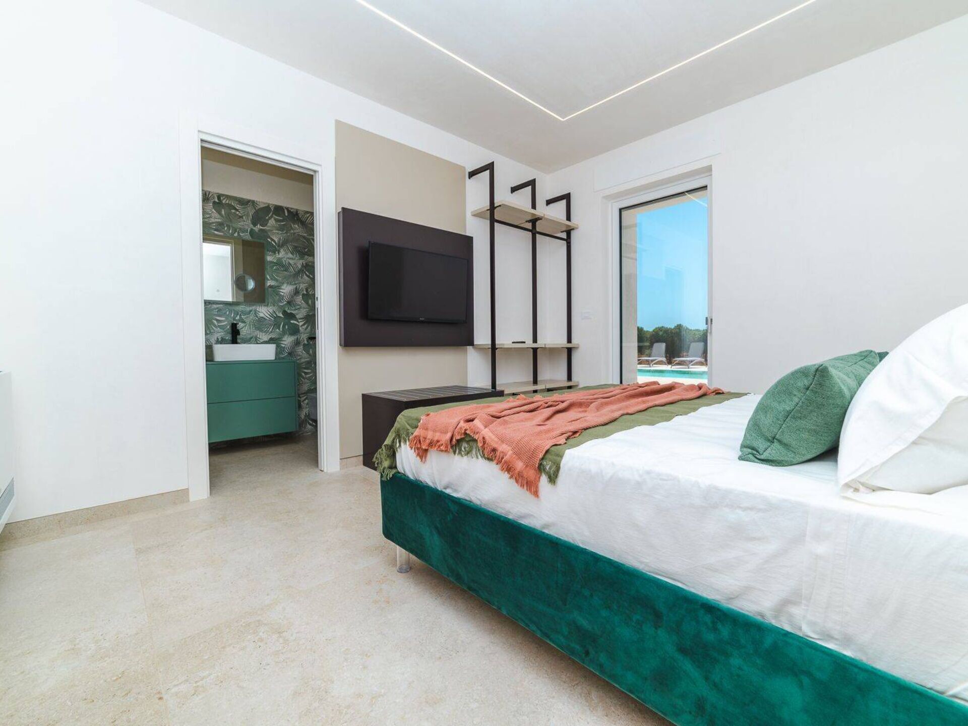 Bügeleisen/Bügelbrett, kostenloses WLAN, Bettwäsche