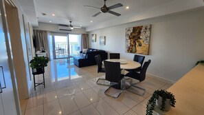 Dining - Harbour View Suite, Premium High-Rise Stay in the Heart of Darwin (Darwin City)