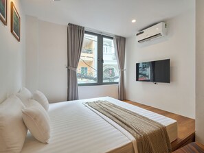 基本公寓, 陽台, 城市景觀 | 1 間臥室、熨斗/熨衣板、免費無線上網