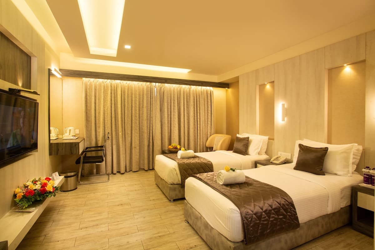 Hypo-allergenic bedding, desk, laptop workspace, free WiFi