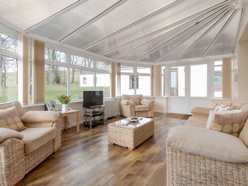 Stunning private villa for 8 guests with TV, patio, pets allowed and panoramic view