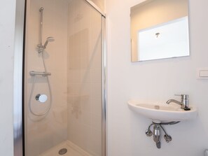 Towels - Lovely apartment in villa for 4 guests with WIFI, A/C, TV, terrace and pets allowed (Bruges)