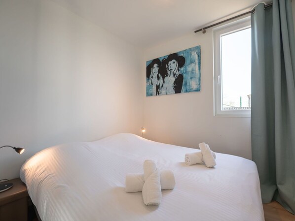 2 Schlafzimmer, Reisekinderbett, kostenloses WLAN