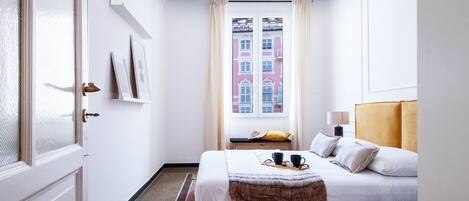 2 多间卧室、免费 WiFi