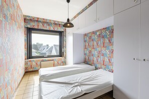 2 bedrooms