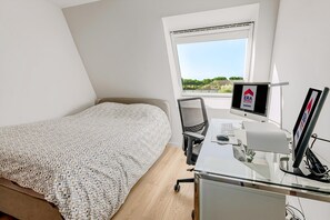 2 bedrooms, free WiFi