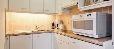 Oven, stovetop