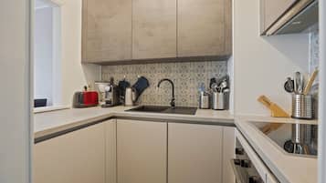 Fridge, oven, stovetop, toaster