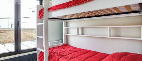 2 bedrooms, free WiFi