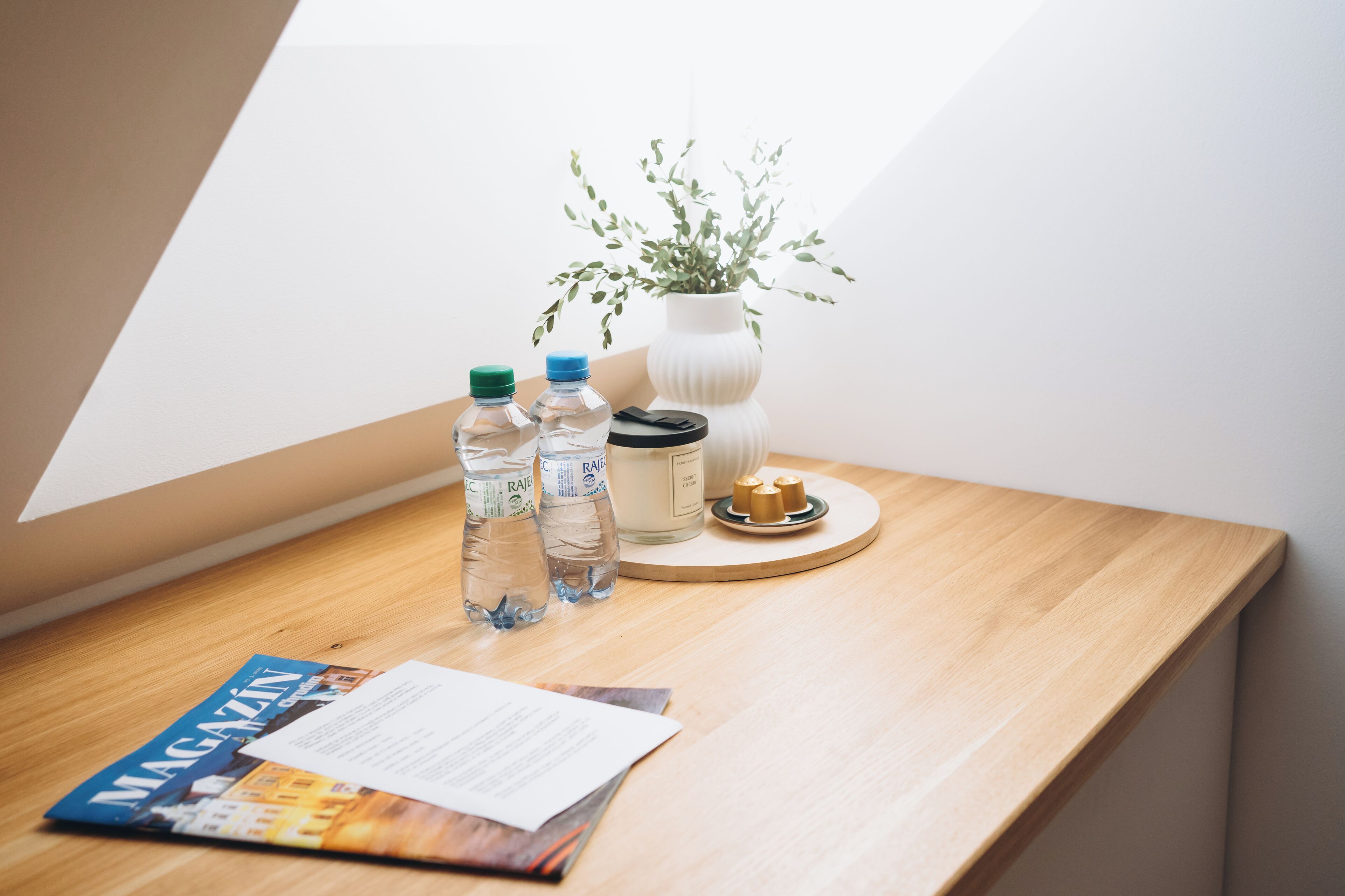 Deluxe-Doppel- oder -Zweibettzimmer, Stadtblick | Allergikerbettwaren, Schreibtisch, laptopgeeigneter Arbeitsplatz