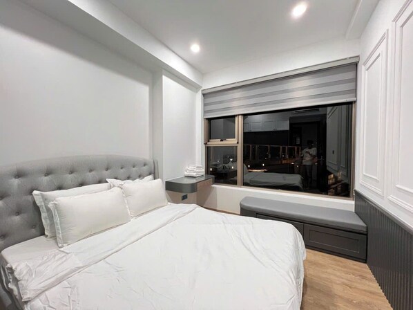 Deluxe Apartment, 3 Bedrooms, Balcony, Park View