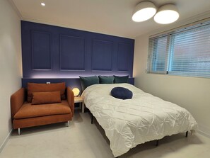 2 habitaciones, tabla de planchar con plancha, wifi y ropa de cama