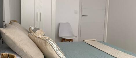 3 chambres, bureau, fer et planche à repasser, Wi-Fi