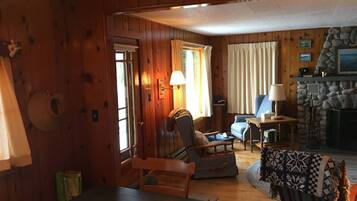 TV, fireplace, DVD player