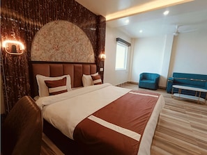 Premier Studio Suite, Balcony, City View - CELESTIAL INN (Prayagraj)